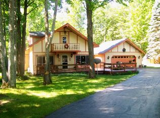 5069 Pine View Dr, Elmira, MI 49730