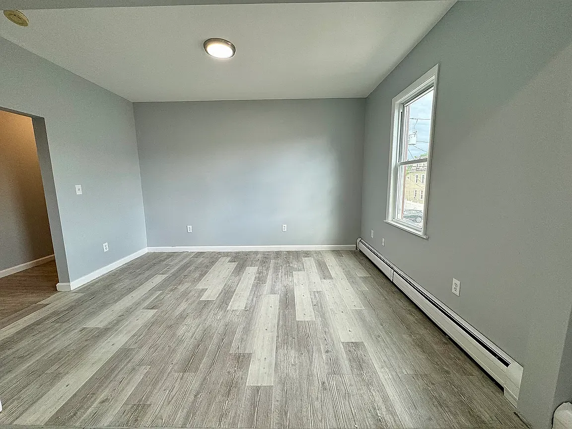 Building Photo - 855 Kossuth St #B