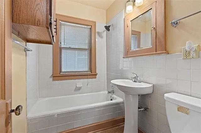 5345 Swope Pkwy — Photo 9