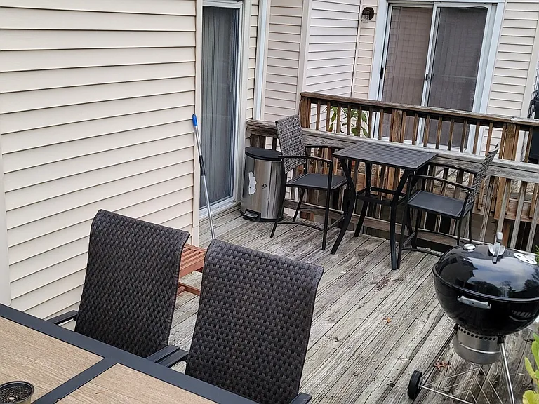 15646 Ensleigh Ln — Photo 27