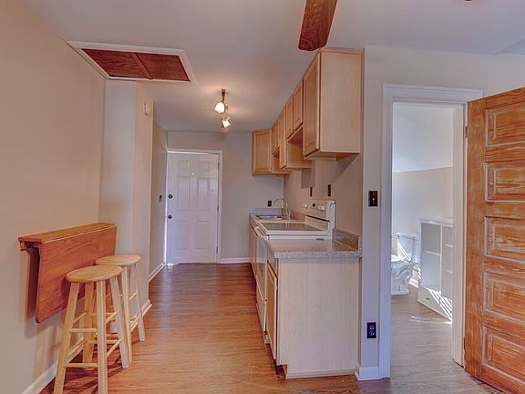 3rd image of 511 Central Ave #B