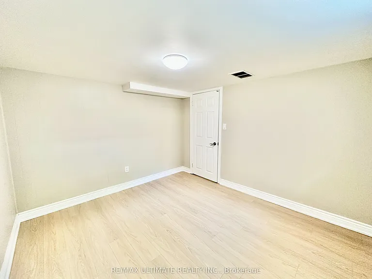 225 Ferris Rd #BASEMENT — Photo 12