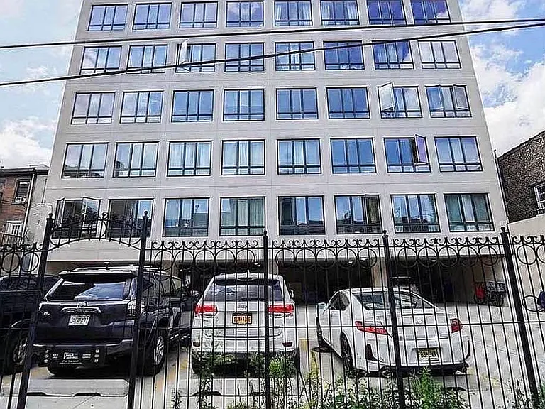 880 Dekalb Ave #205 — Photo 17