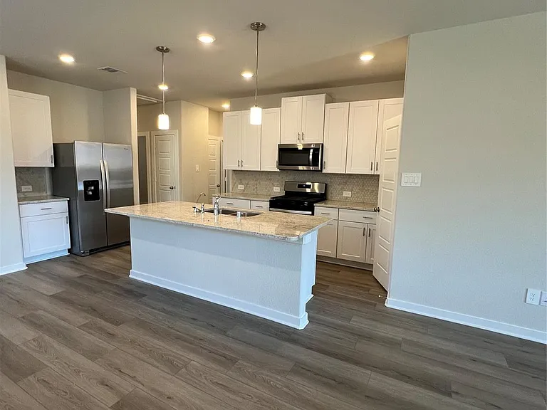1709 Cayden Oak Ln — Photo 17