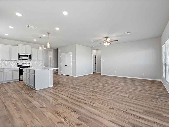 5th image of 2006 Westphalia Dr
