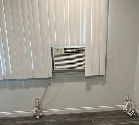 5th image of 1013 E Elk Ave #1023-1/2