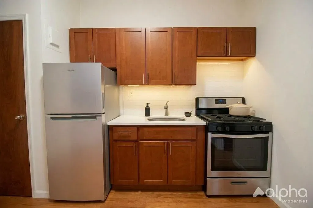 199 Henry Street — Photo 3