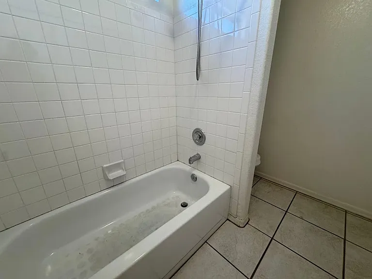 1510 E Charleston Ave — Photo 19