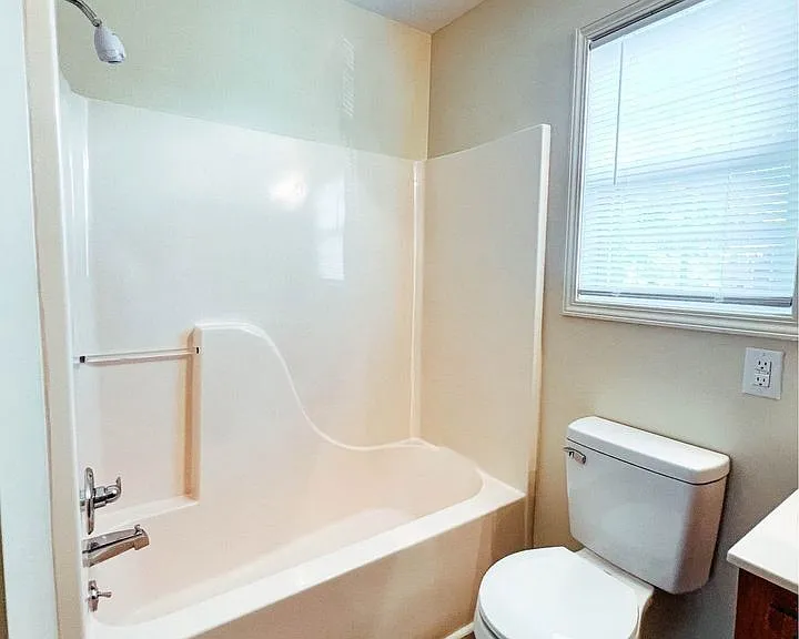 112 Ballygar St #G — Photo 10