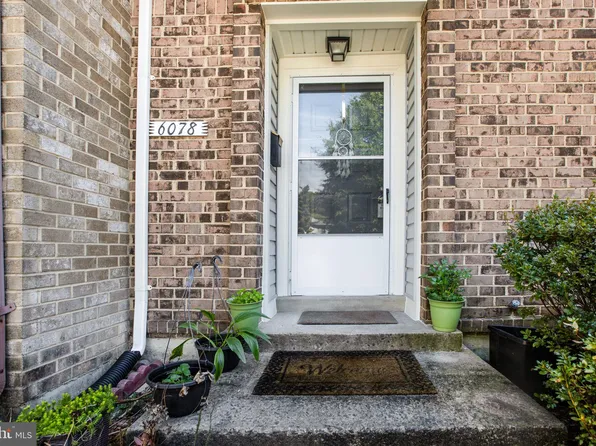 6078 Hollow Hill Ln, Springfield, VA 22152