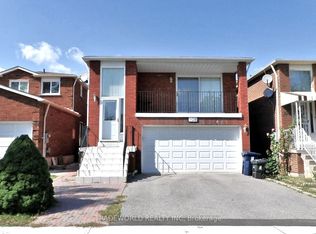 108 Wharton Sq, Toronto, ON M1V4N2