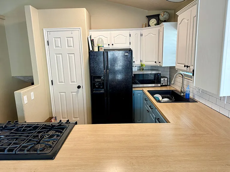 1265 N Santa Clara Pkwy — Photo 28