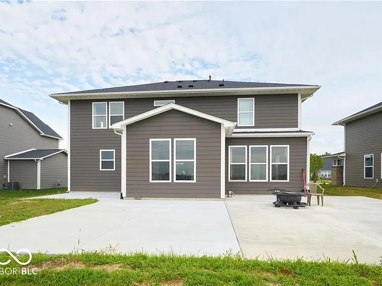 8255 Carnegie Ln — Photo 12