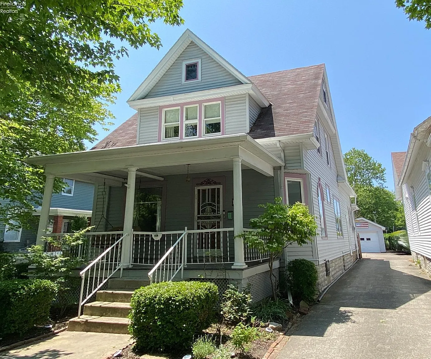 1009 Wayne St photo 1