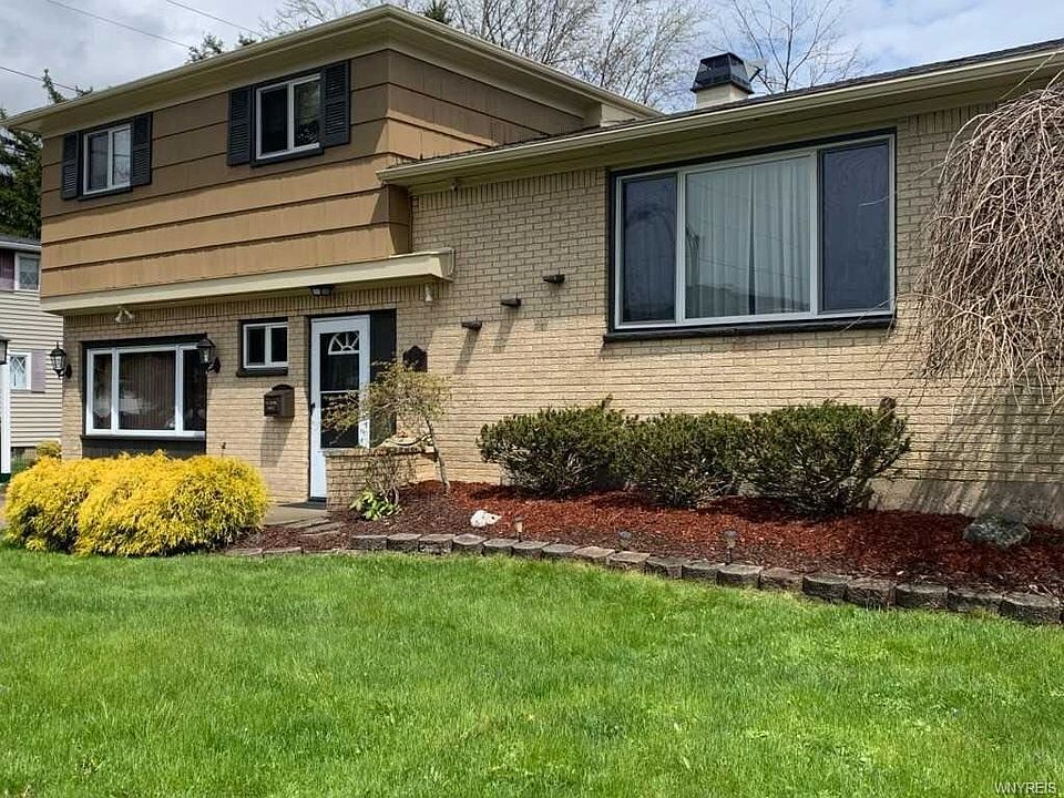 1st image of 15 Louise Dr