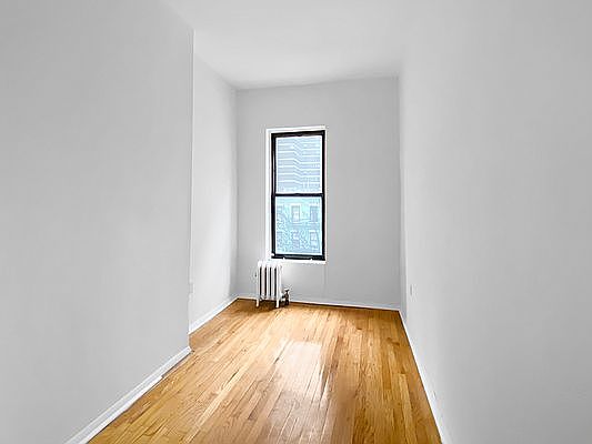 4th image of 357 E 58th St APT 3E