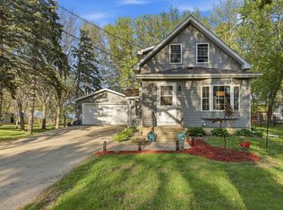 135 Pleasant Ave NE, Cokato, MN 55321