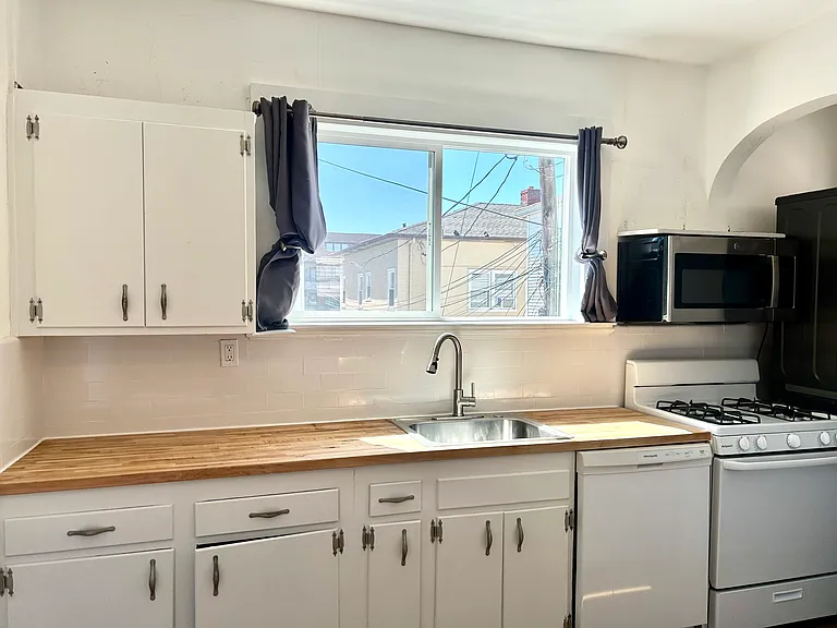 105 Mitchell Ave #UPPER — Photo 17