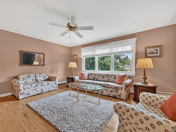 5th image of 7 Windsor Brook Lane