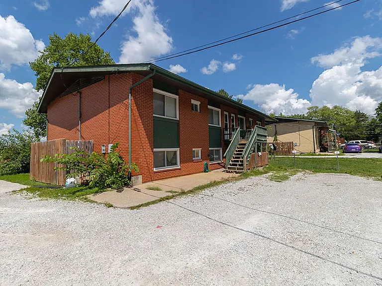 2810 Leeway Dr #1 — Photo 2