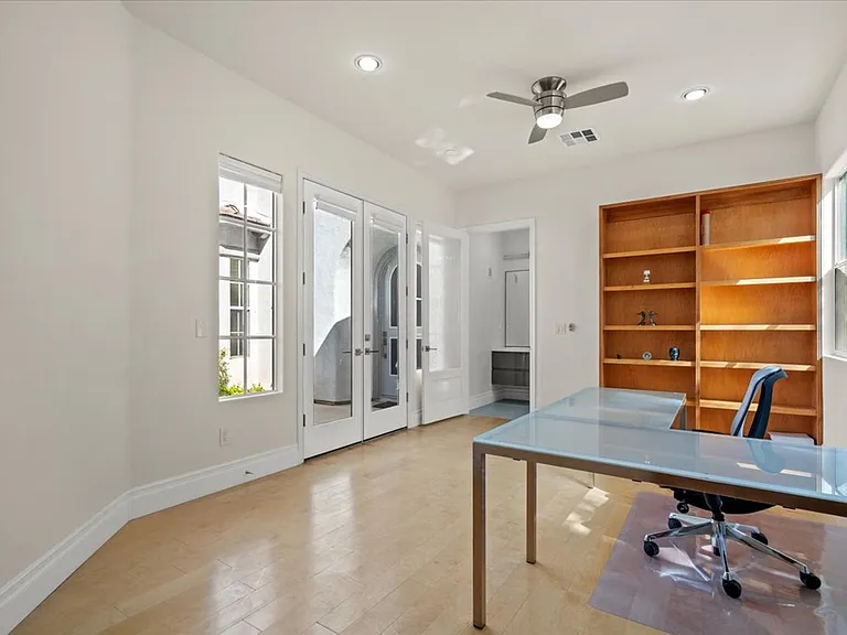 3043 Red Springs Dr — Photo 26