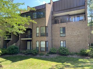 11248 Chestnut Grove Sq APT 152, Reston, VA 20190