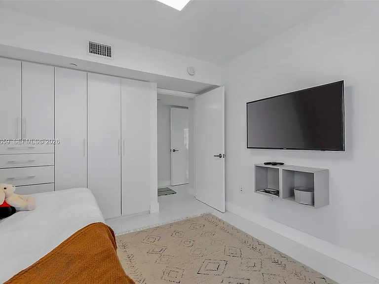 6301 Collins Ave #2103 — Photo 24