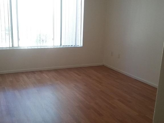 5th image of 5710 E Tropicana Ave Unit 1171