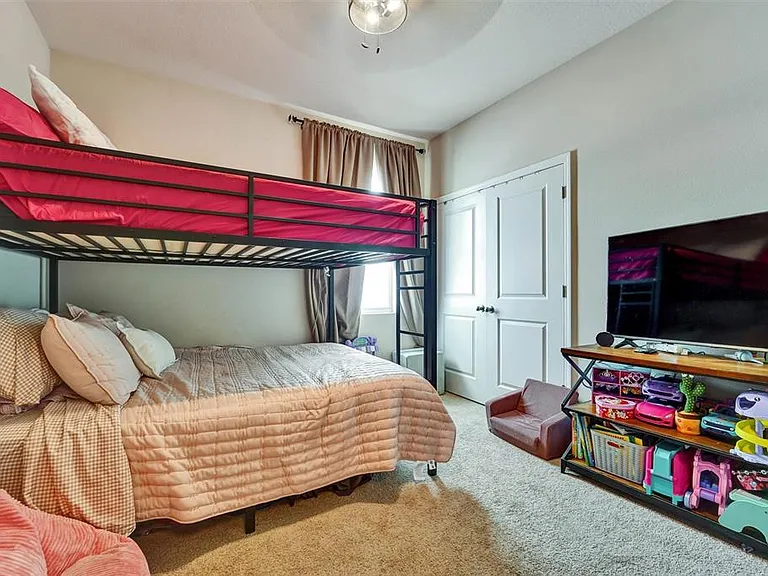 7330 Rome Ln — Photo 28