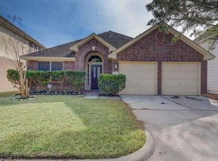 8915 Fairbloom Ln, Houston, TX 77040