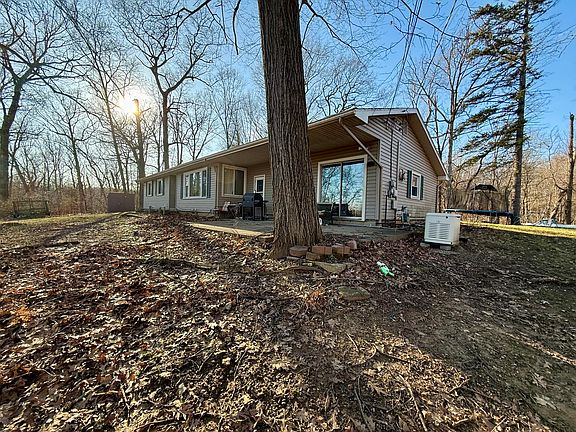 5th image of 201 Lake Hills Dr