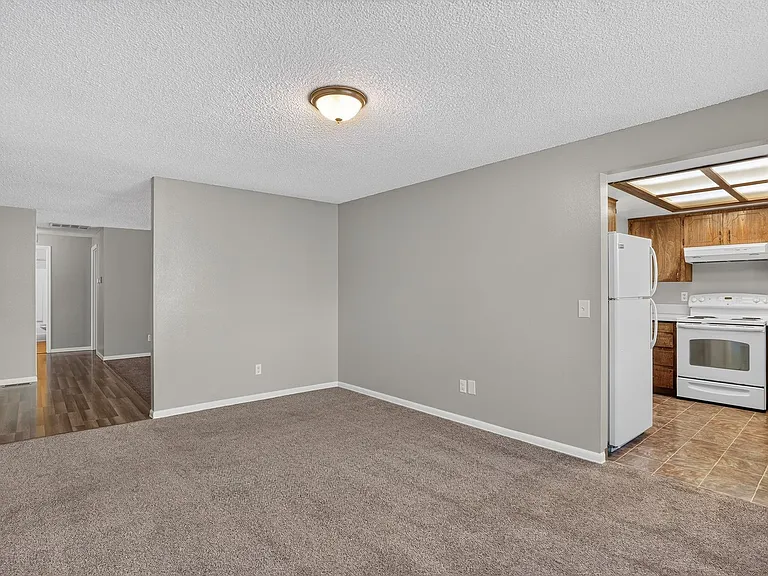 785 SW Bella Vista Pl — Photo 11