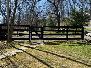 625 Royal Manor Rd #B, Easton, PA 18042