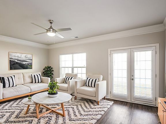 2nd image of 224 Riley Cir