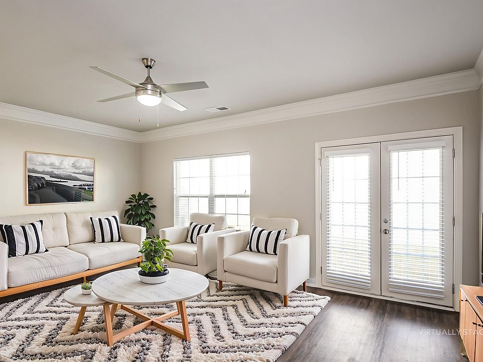 1st image of 7 Madaline Ln