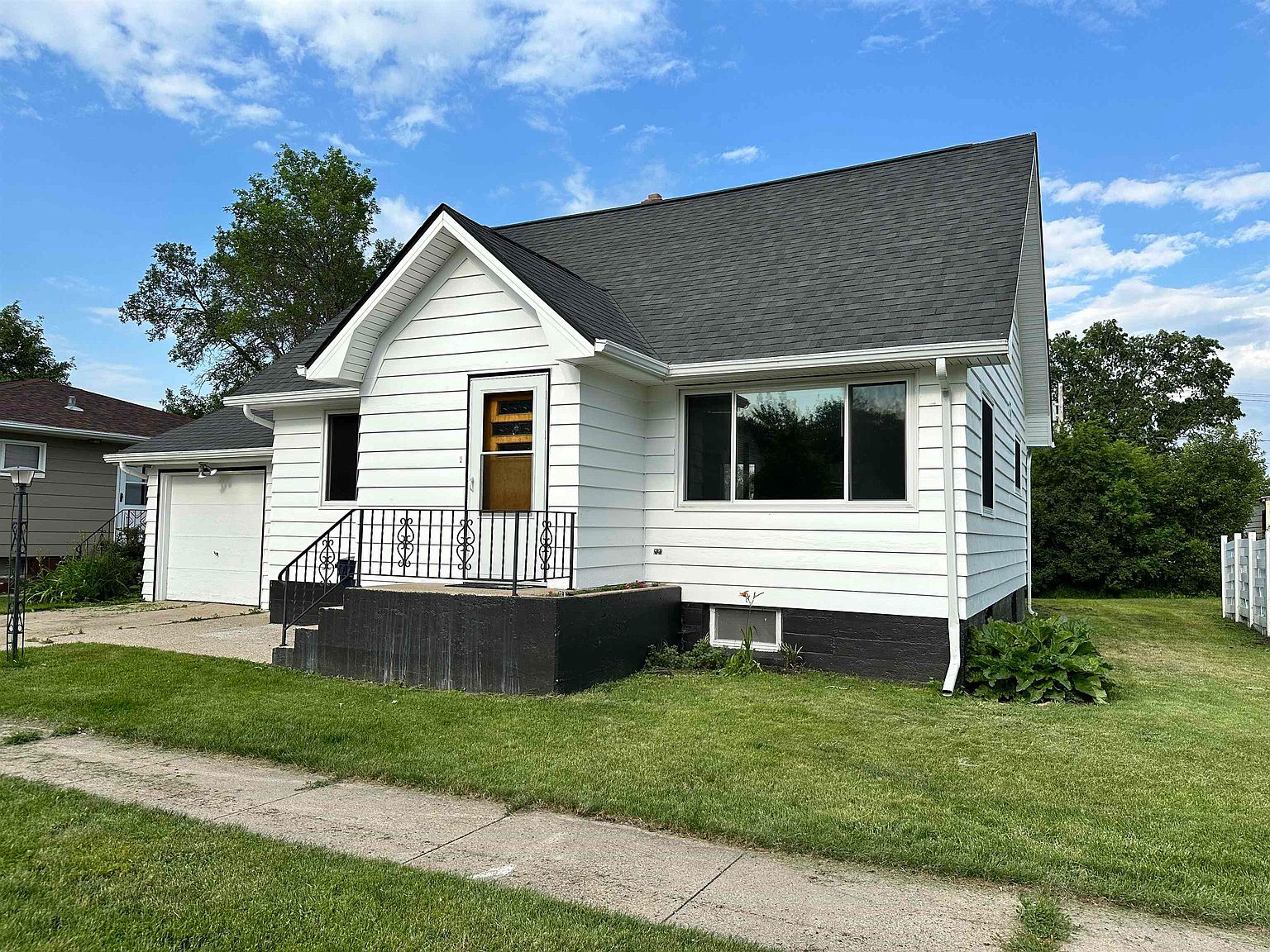 315 3rd St W, Mcclusky, ND 58463 Zillow