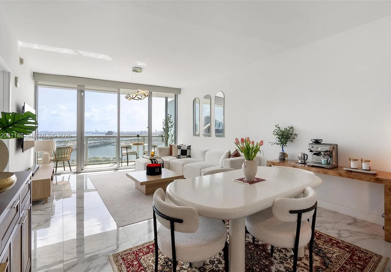 Marinablue Condo — Photo 2