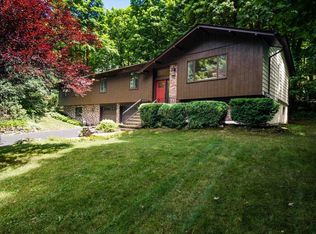 9 Plateau Rd, Pleasant Valley, NY 12569