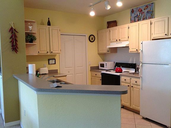 4th image of 8901 Legacy Ct APT 201