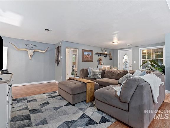 5th image of 2416 College Ave
