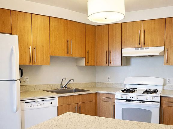 3rd image of 212 S Oxford St APT 7K