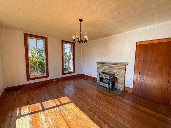 5th image of 703 N 3rd St