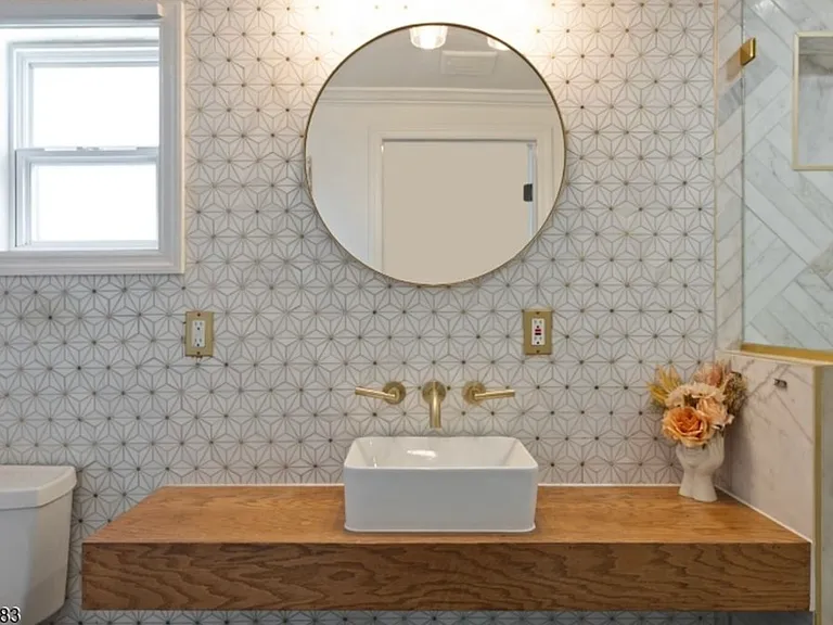19 Gordon St #1 — Photo 6