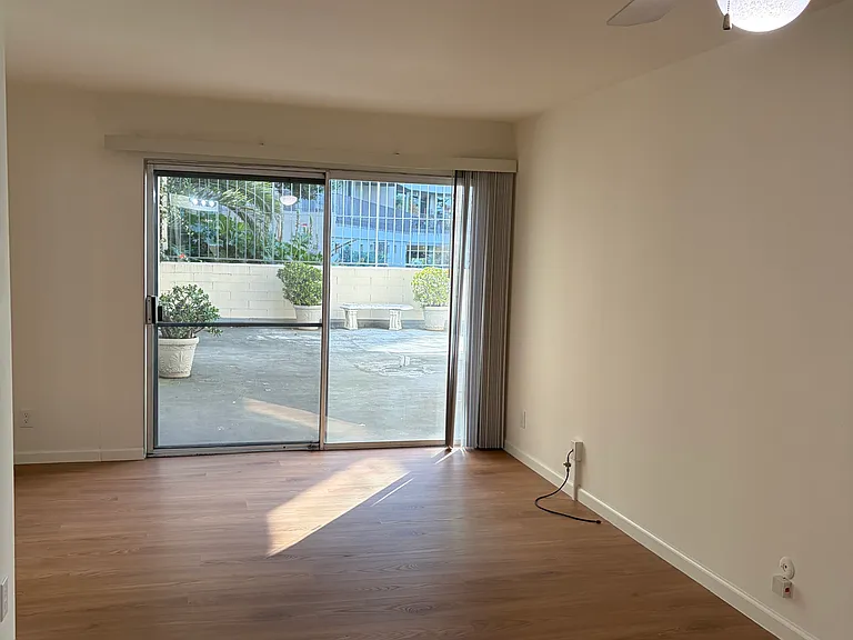 151 Lakeside Dr #110 — Photo 18