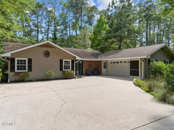 3 Pineridge Court, Carolina Shores, NC 28467