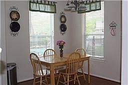 5th image of 2803 Five Oaks Dr