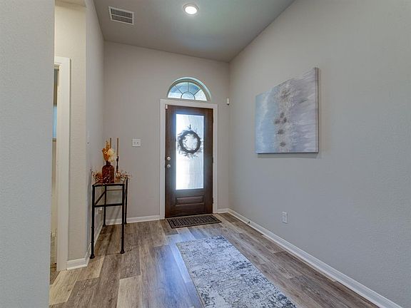 3rd image of 24046 Hawthorn Lakes Dr