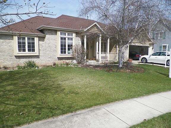 2nd image of 1420 Crystal Lake Dr.