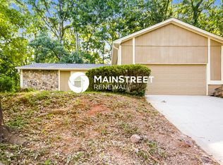 858 Martin Rd, Stone Mountain, GA 30088