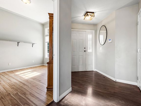 3rd image of 46286 Valleyview Rd